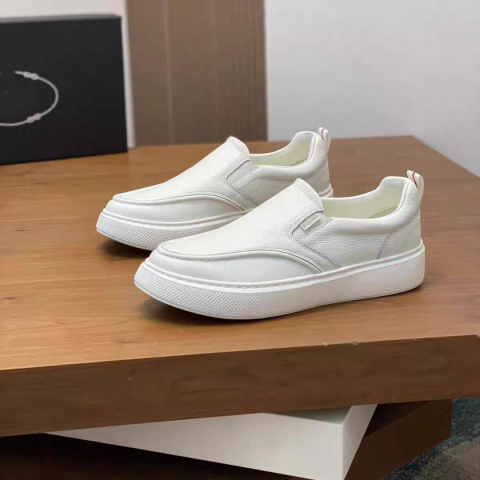 Buty wsuwane Prada Buty wsuwane Prada