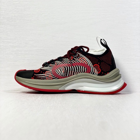 Luksusowe buty sportowe Gucci