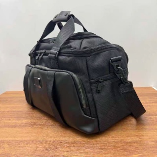 Torba Tumi podróżna crossbody wodoodporna