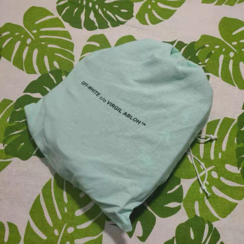 Torebka na ramię Off White Torebka na ramię Off White