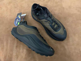Buty Roa