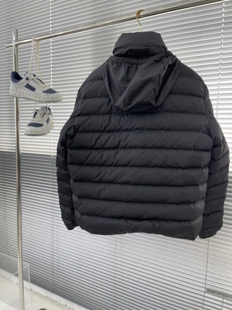 Kurtka puchowa Prada