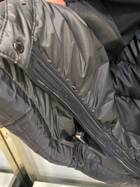 Kurtka puchowa Moncler