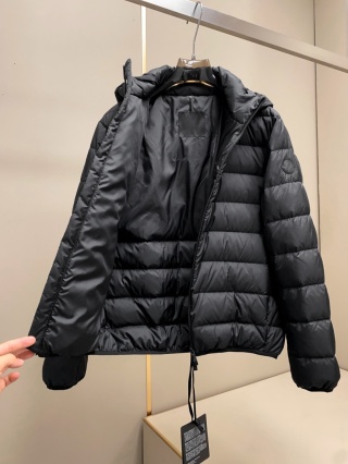 Kurtka Moncler
