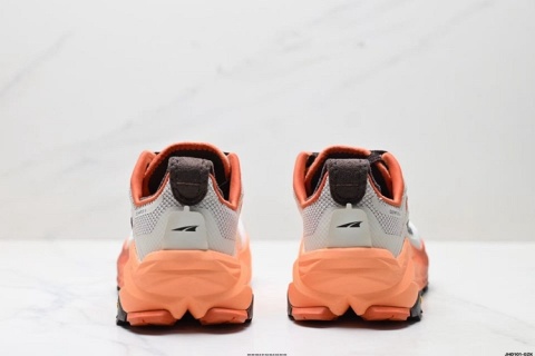 Buty Altra Olympus 6 trail running Vibram Megagrip