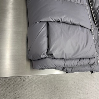 Kamizelka męska bezrękawnik puchowy Moncler