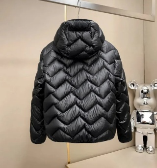 Kurtka Moncler