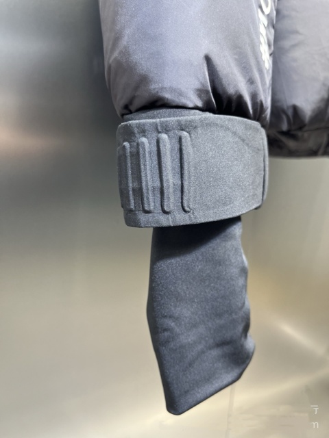 Kurtka puchowa Moncler