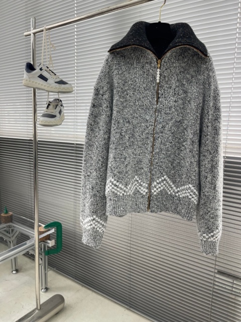 Sweter luksusowy wełniany Louis Vuitton