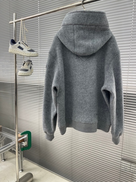 Bluza wełniana zapiana na zamek Canada Goose