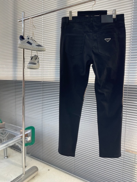 Czarne jeansy męskie Prada