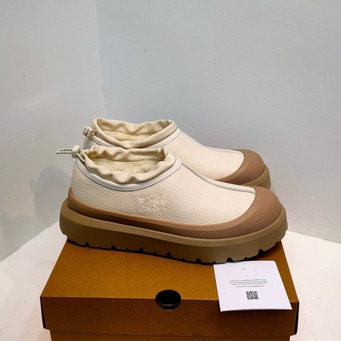 Buty krótki śniegowce UGG