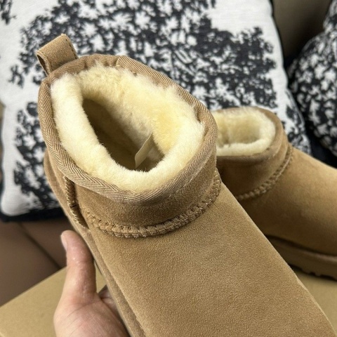 Buty krótki śniegowce UGG