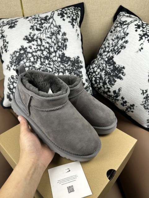 Buty krótki śniegowce UGG