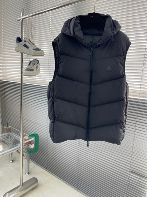 Kamizelka męska bezrękawnik puchowy Moncler