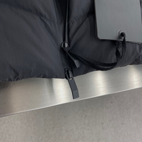 Kamizelka męska bezrękawnik puchowy Moncler