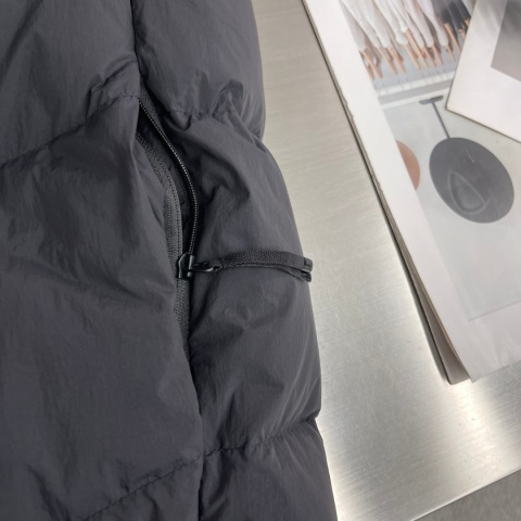 Kamizelka męska bezrękawnik puchowy Moncler