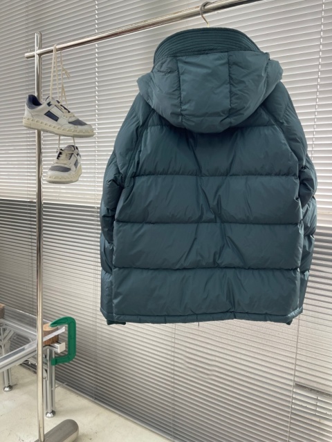 Kurtka puchowa Prada