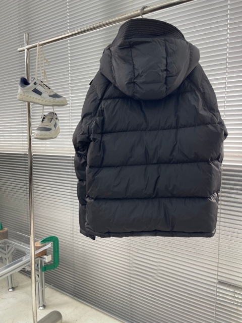 Kurtka puchowa Prada