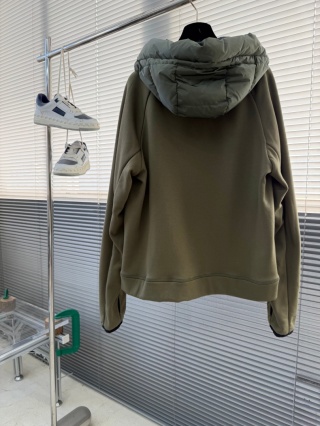 Kurtka puchowa Moncler