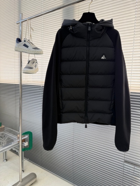 Kurtka puchowa Moncler