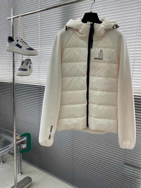 Kurtka puchowa Moncler