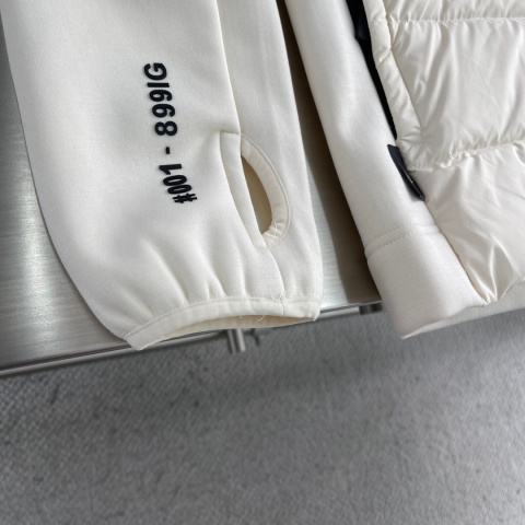 Kurtka puchowa Moncler