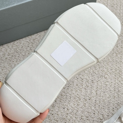 Męskie buty sportowe Prada