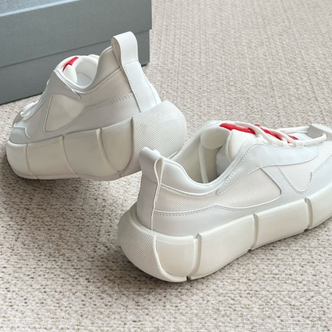 Męskie buty sportowe Prada