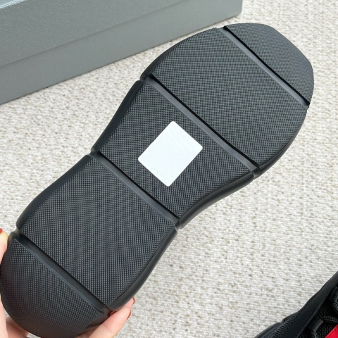 Męskie buty sportowe Prada