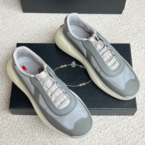 Męskie buty sportowe Prada