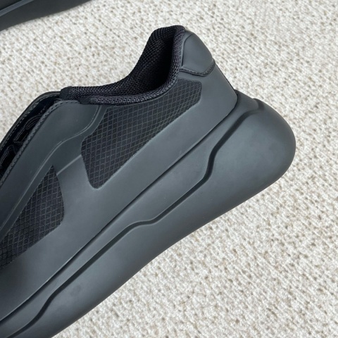 Męskie buty sportowe Prada