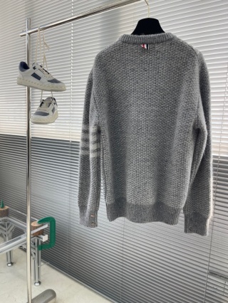 Sweter wełniany Thom Browne