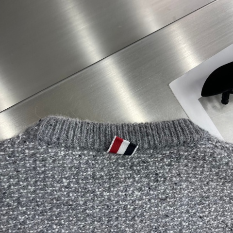 Sweter wełniany Thom Browne