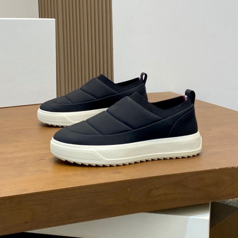 Buty męskie wsuwane Moncler