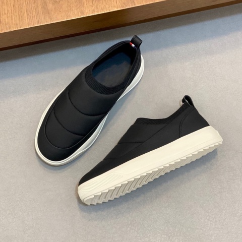 Buty męskie wsuwane Moncler