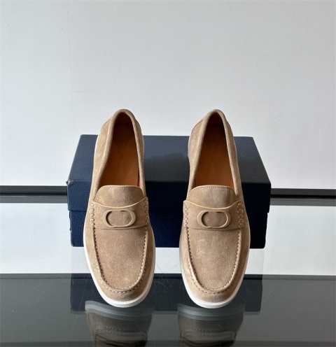 Buty Letenie mokasyny zamszowe Dior