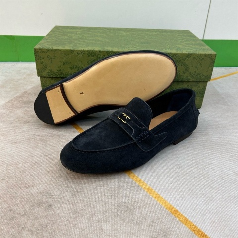 Buty mokasyny Gucci zamszowe z miękką podeszwą