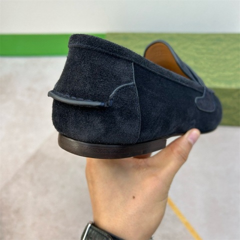 Buty mokasyny Gucci zamszowe z miękką podeszwą