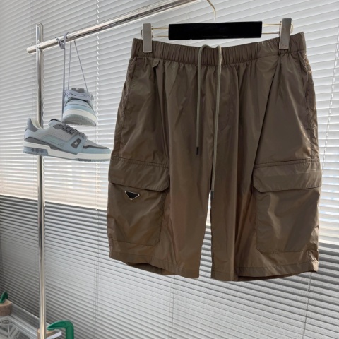 Spodenki Prada cargo shorts multi-pocket (2026)
