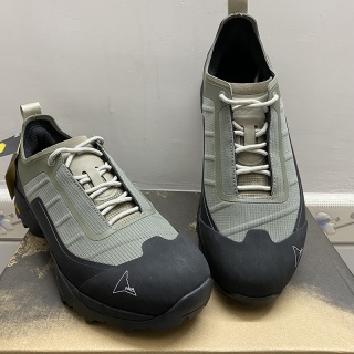 Buty Roa