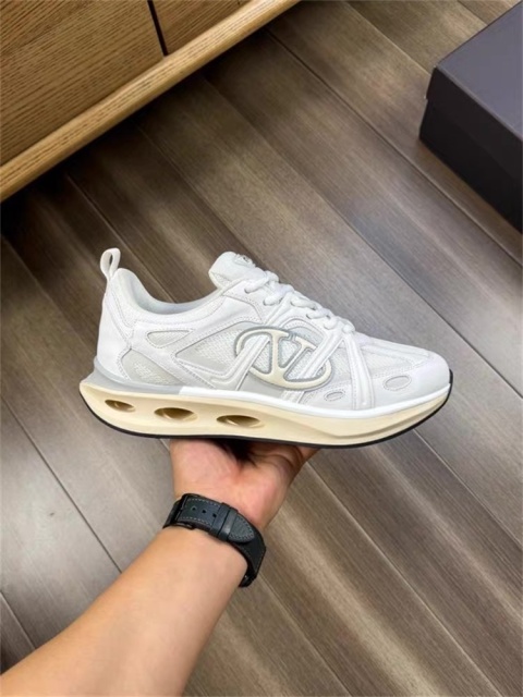 Buty sneakersy sportowe Valentino Garavani