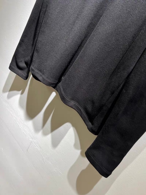 Męska bluza longsleeve Hermes jeseiń - zima 25