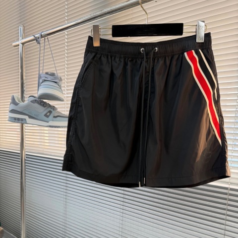 Spodenki szorty sportowe Moncler