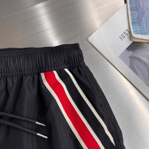 Spodenki szorty sportowe Moncler