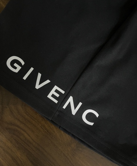 Spodenki Givenchy