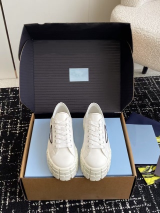 Buty damskie Prada