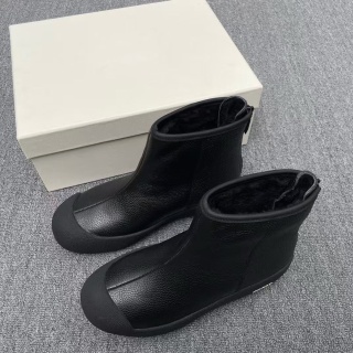 Buty damskie śniegowce Bally