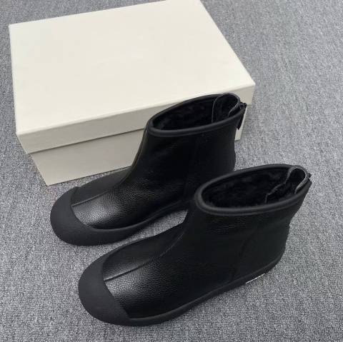 Buty damskie śniegowce Bally
