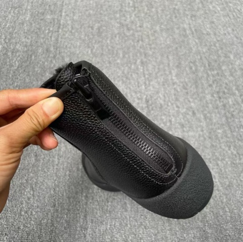 Buty damskie śniegowce Bally